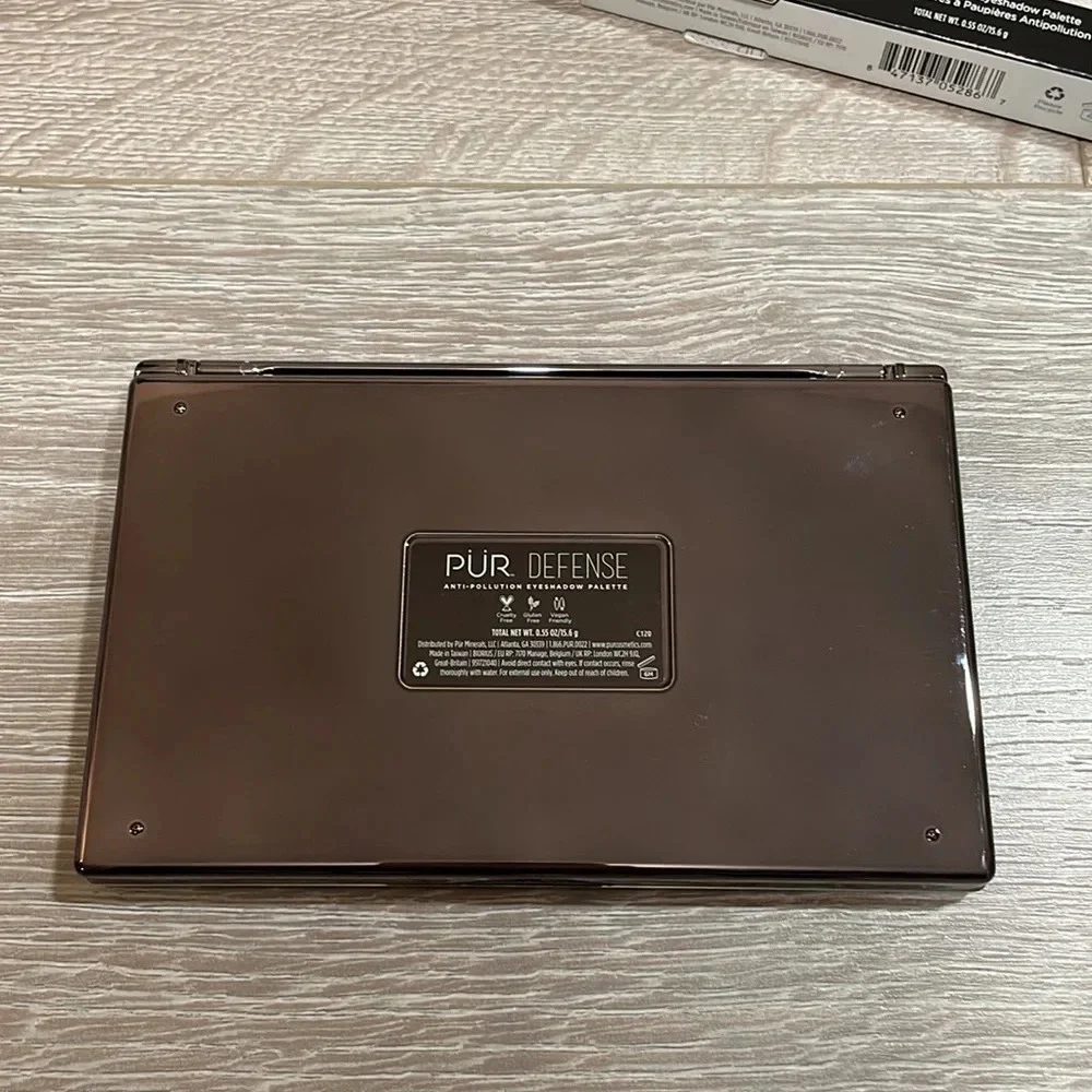 New in box Pur defense anti pollution eyeshadow palette